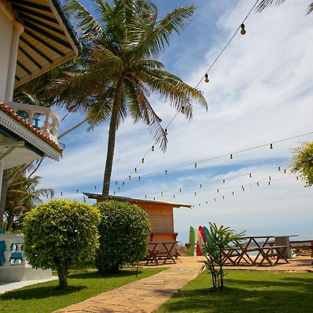 Alma Beach Hotel Weligama Zewnętrze zdjęcie