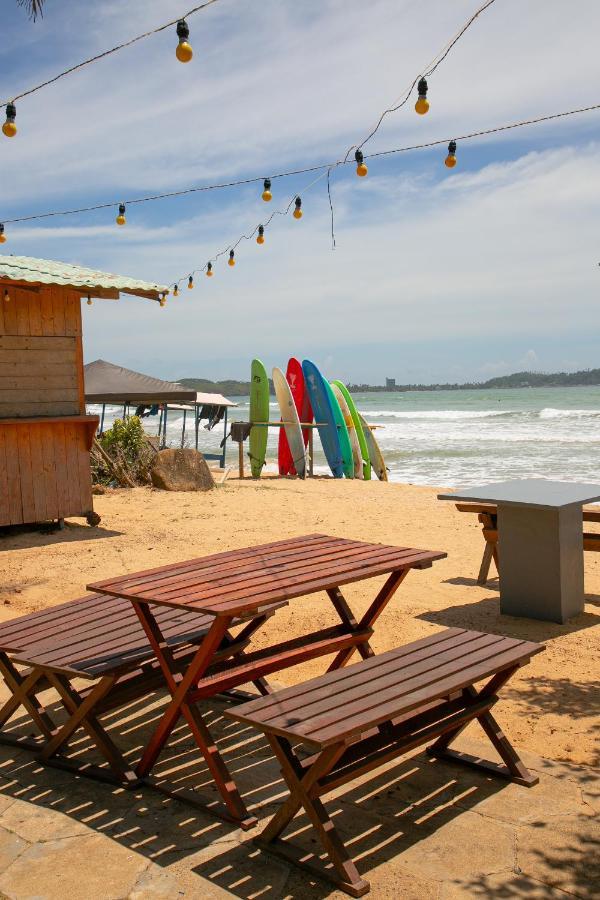 Alma Beach Hotel Weligama Zewnętrze zdjęcie